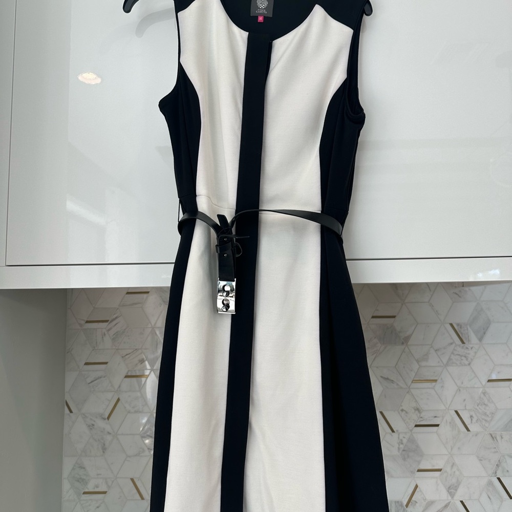 Vince Camuto zip up black and white sheath dress size 14. NWT
